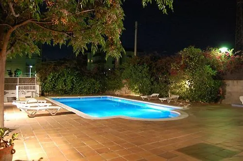 Hotel Sant Jordi Segur de Calafell 2*,