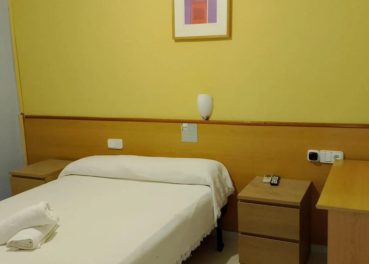 Hotel Sant Jordi Segur de Calafell 2*,